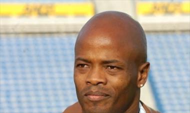 /deportes/dely-valdes-se-reune-con-el-ex-capitan-madridista-fernando-hierro/13051.html